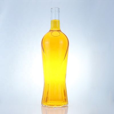 Exquisite Design 750ml Clear Vodka Liquor Bottle with Cork Glass Collar Material