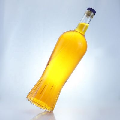 Exquisite Design 750ml Clear Vodka Liquor Bottle with Cork Glass Collar Material