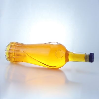 Exquisite Design 750ml Clear Vodka Liquor Bottle with Cork Glass Collar Material