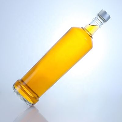 Custom Design 750ml Whisky Glass Bottle with Material and Clear or Customized Color