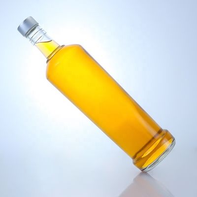 Custom Design 750ml Whisky Glass Bottle with Material and Clear or Customized Color