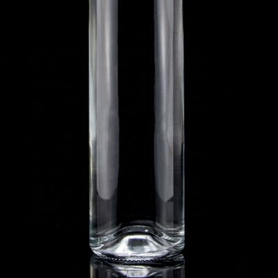 Exquisite Design Vodka Liquor Glass Bottle 750ml Clear Glass Bottle with Screw Cap