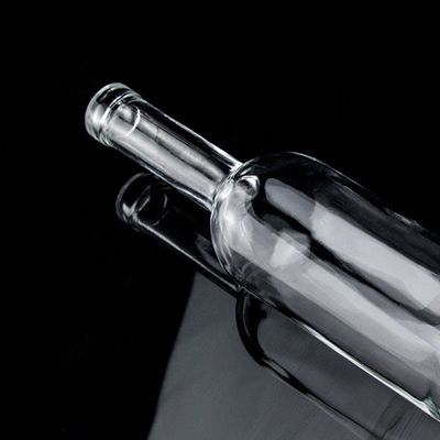 Exquisite Design Vodka Liquor Glass Bottle 750ml Clear Glass Bottle with Screw Cap