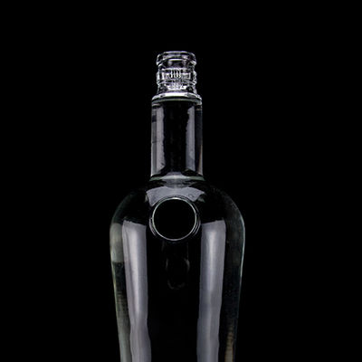 500ml700ml750ml Clear Whiskey Bottle with Super Flint Glass Custom Carved Unique Design