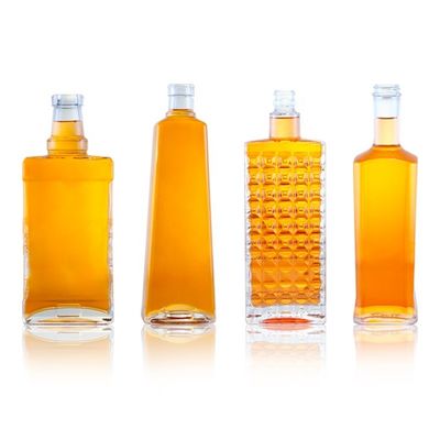 750ml Flint Glass Clear Square Round Gin Bottle with Screw Top Finish and Free Design