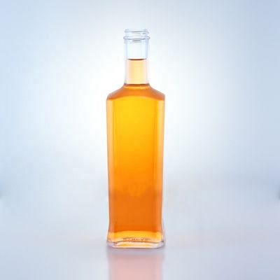 750ml Flint Glass Clear Square Round Gin Bottle with Screw Top Finish and Free Design