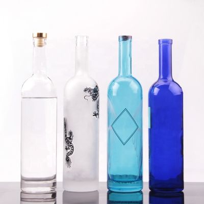 750ml Round Shape Glass Vodka Bottle with Cork Cap and Customized Surface Handing