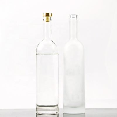 750ml Round Shape Glass Vodka Bottle with Cork Cap and Customized Surface Handing