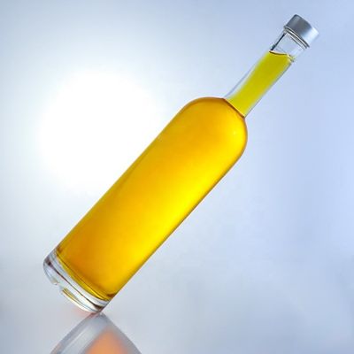 Customized Logo 700ml 750ml High Flint Round Shape Glass Bottle with Screw Top Finish