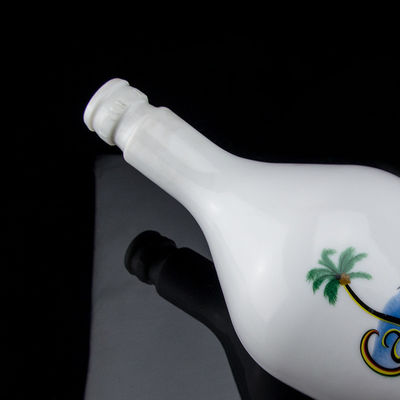 Custom 700ml Frost Surface Handling Rum Glass Bottle With Cork