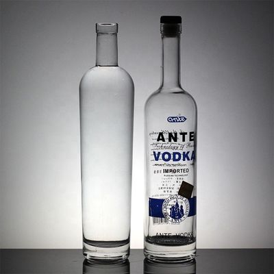 Whisky Vodka Glass Material 700ml 1000ml Bottle with Metal Cover and Top-Grade