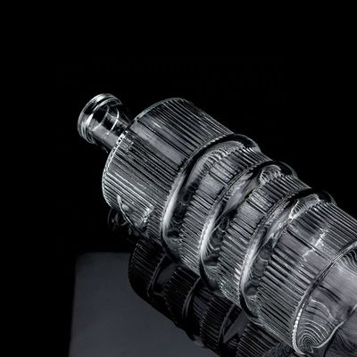 Customized Logo Clear 750ml Bar Top Emossed Snake Drawing Glass Bottle for Vodka Cylinder