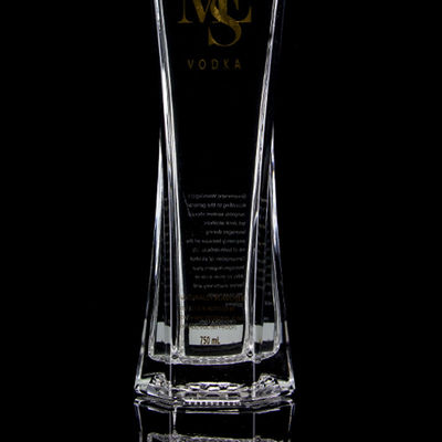 Exquisite Design Vodka Liquor Bottle Clear or Customized 750ml Glass Bottle with Cork
