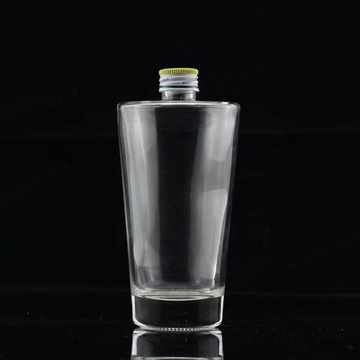 750ml Heavy-based Clear Glass Alcohol Bottle with Golden Metal Cap in Bulk