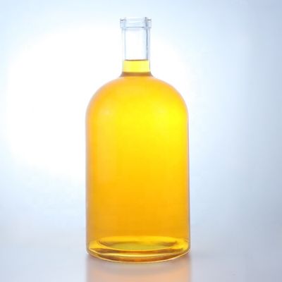 Customized Logo Large Capacity Screw Cap Spirit Glass Bottle for Whisky Vodka Tequila Gin Rum