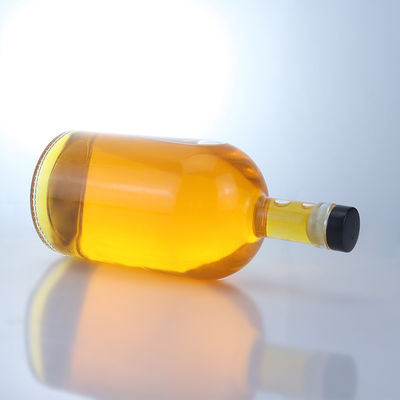 Customized Logo Large Capacity Screw Cap Spirit Glass Bottle for Whisky Vodka Tequila Gin Rum