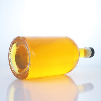 Customized Logo Large Capacity Screw Cap Spirit Glass Bottle for Whisky Vodka Tequila Gin Rum