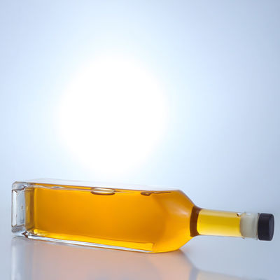 Square Shape Super Flint Glass Bottle in Clear Color for Vodka Whisky Tequila Gin