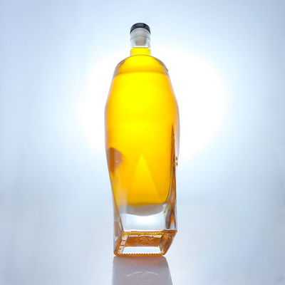 Body Material Glass Square Shape Rum Vodka Whisky Tequila Gin Bottle with Cork Made