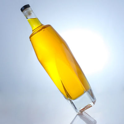 Body Material Glass Square Shape Rum Vodka Whisky Tequila Gin Bottle with Cork Made