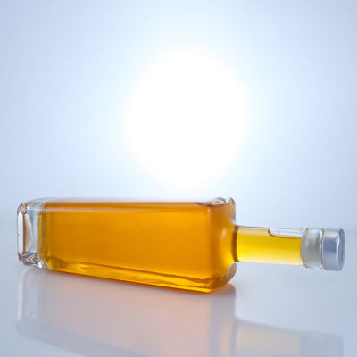 750ml Custom Shape Glass Spirits Bottle for Brandy Vodka Whisky Cork Top in Square Shape
