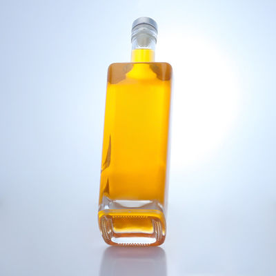 750ml Custom Shape Glass Spirits Bottle for Brandy Vodka Whisky Cork Top in Square Shape