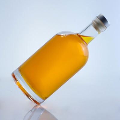 Customized logo and cap 750ml glass liquor bottle for rum gin vodka Custom cork top
