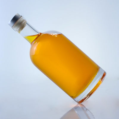 Customized logo and cap 750ml glass liquor bottle for rum gin vodka Custom cork top
