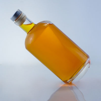 Whisky Gin Rum Vodka Liquor Bottle 750ml Classic Round Glass with Cork Stopper