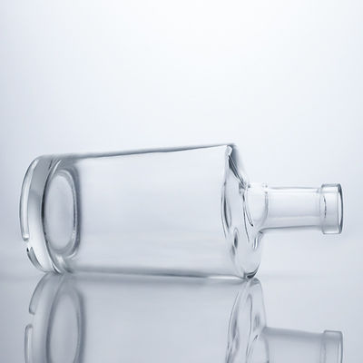 Round Shape Custom Design 750ml Clear Empty Liquor Glass Bottle for Rum Vodka Gin Whiskey