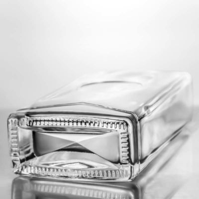 Custom Cap Square Shape Glass Bottle for Industrial Liquor Rum Vodka Whisky Tequila Gin