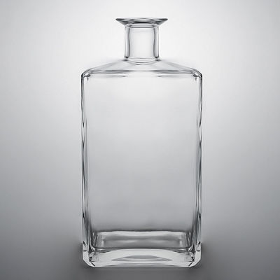 Glass Base 500ml 700ml 750ml Clear Flint Liquor Bottle with Custom Cap and Cork Top