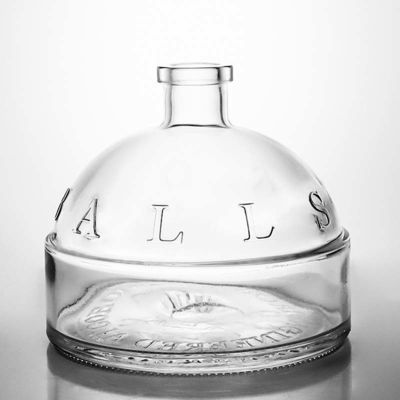 Glass Base 500ml 700ml 750ml Clear Flint Liquor Bottle with Custom Cap and Cork Top
