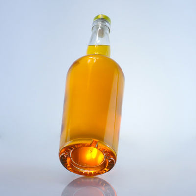 Customized Logo 750ml Clear Flint Round Glass Bottle for Gin Rum Champagne Liquor