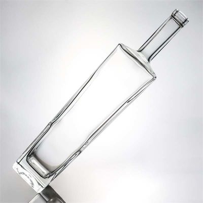 Body Material Glass 1000ml Square Shaped Whisky Bottle with High Flint and Cork