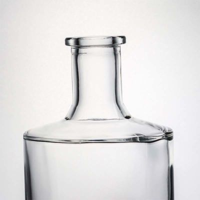 Clear or Customized Round Shaped 750ml 1000ml Glass Bottle With Wood Cork for Whisky