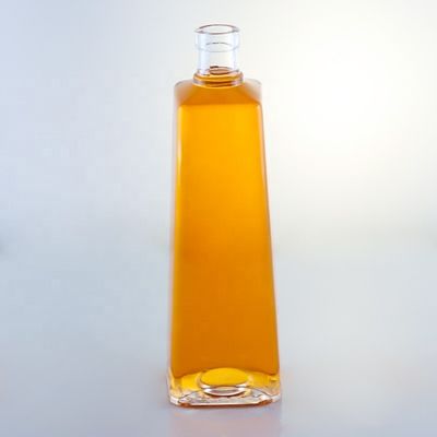 Customized Logo Clear Glass 750ml Whisky Bottle with Cork and Square Shape
