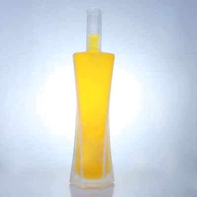 750ml Clear Vodka Whisky Glass Bottles With Cork for Beverage Storage Collar Material