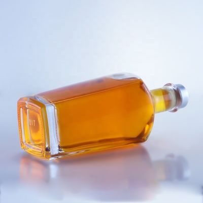 750ml Clear Varnish Liquor Glass Bottle For Unique Liquid Whisky Vodka Rum Tequila