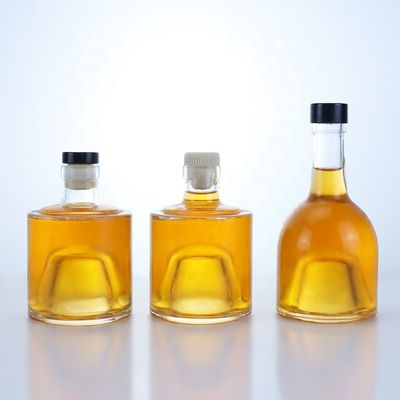 Elegant 500ml 750ml 1000ml Flint Glass Spirit Bottle for Whisky Vodka Champagne Tequila