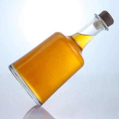 Surface Handling Hot Stamping Glass Bottle With Cork for Vodka Gin Rum Whiskey