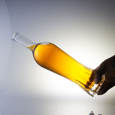 Custom 750ml Glass Bottle Weight Base Material Glass 500ml Glass Liquor Bottle For Whiskey