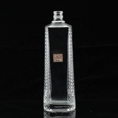 Glass Body Carved Empty Liquor Bottle 500ml 750ml for High Grade Distilled Spirits