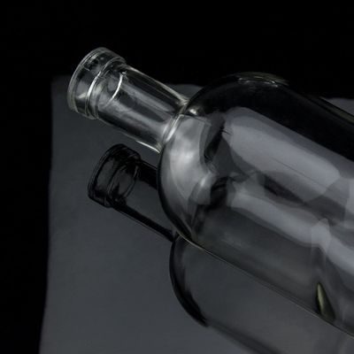 Base Material Glass Liquor Bottle 500ml 700ml 750ml with Cork Seal and Round Shape